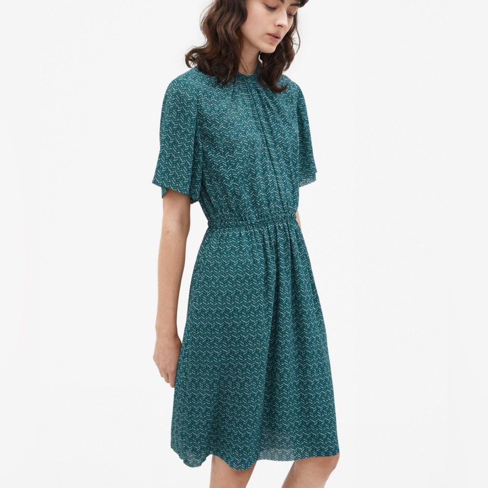 Filippa K Crepe Print Short Sleeve Mini Day Dress | Green | Size M | NWOT